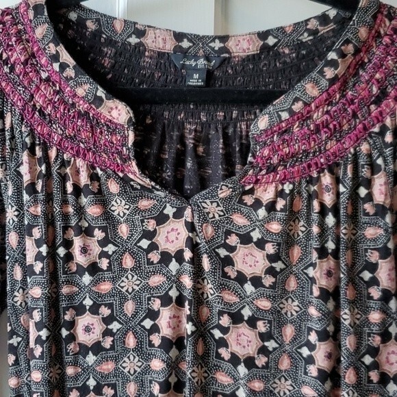 LUCKY BRAND BLACK PINK SMOCKED TOP SIZE MEDIUM BOHEMIAN COTTON - Picture 2 of 10